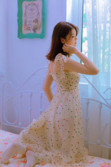 丰满女邻居的色诱4